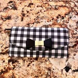Liz Claiborne Black and White Wallets Timeless Checkered Design